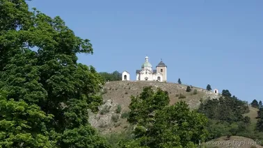 Widok z wieży zamkowej na święty Pagórek