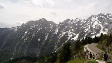 Z punktu widokowego Rossfeld na Alpy Bawarskie