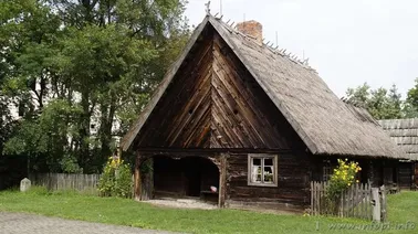 Park Etnograficzny- chałupa z Suchej, gm. Lubiewo