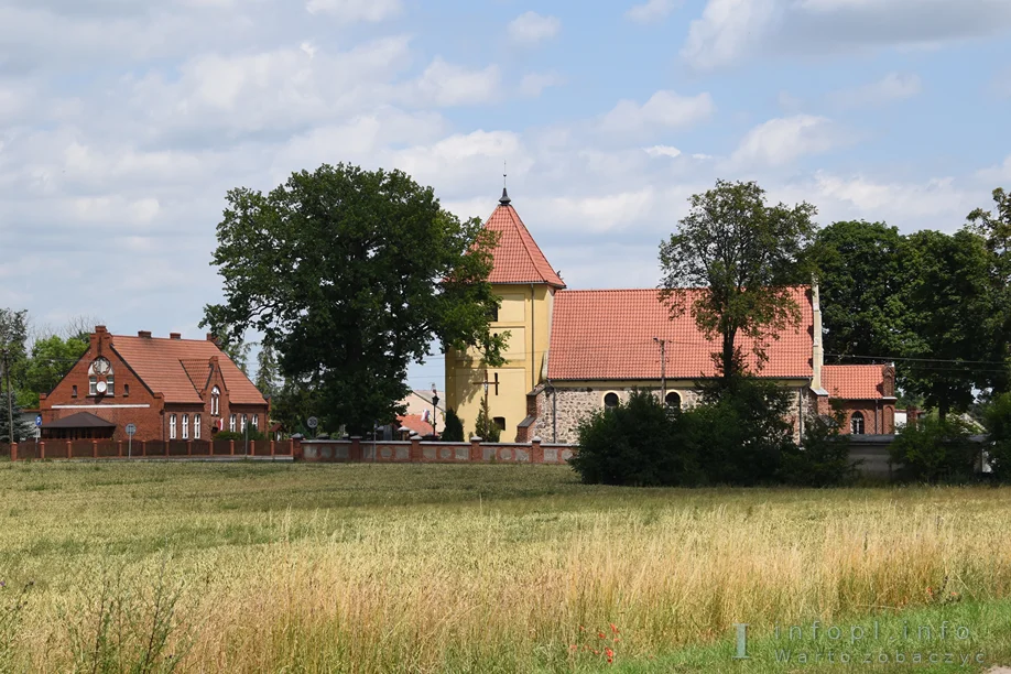 Kościół w Rogóźnie