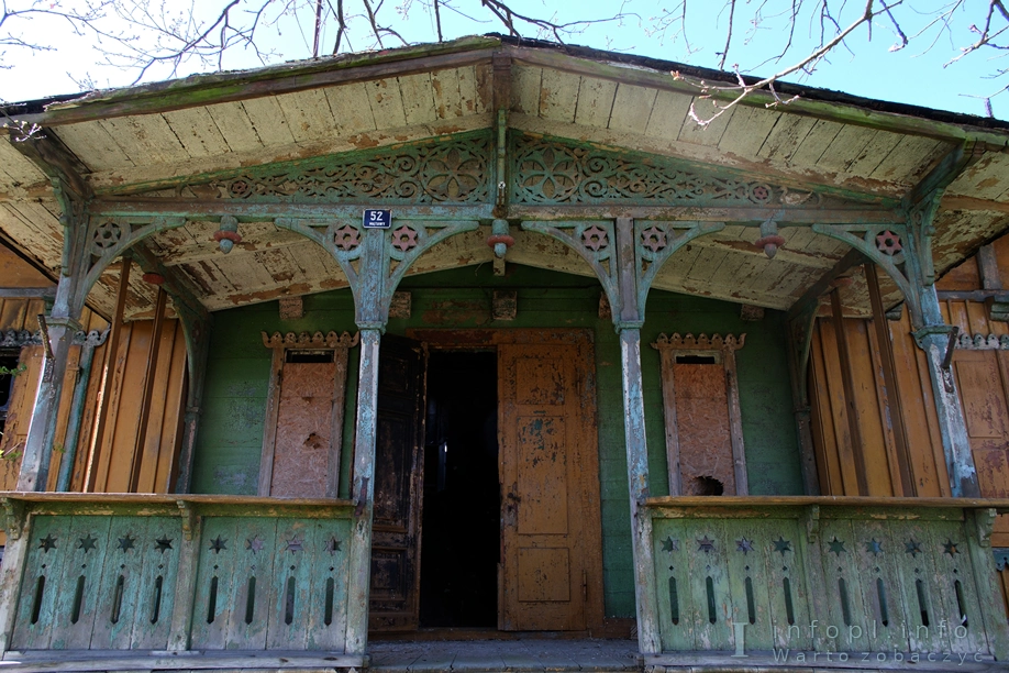 Ruina domu w Mątawach